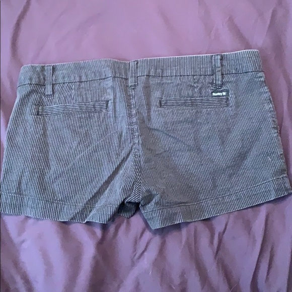 Pin stripe shorts - Picture 2 of 3